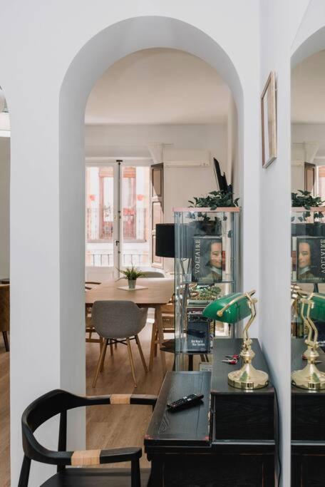 Stylish Apartment In The Centre Of Madrid-Malasana Bagian luar foto